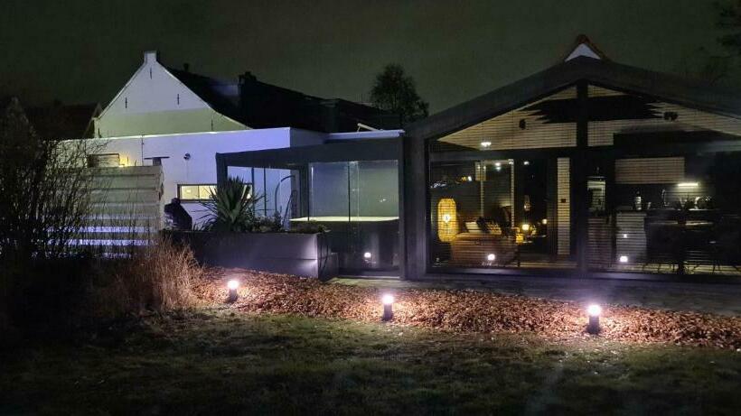 B&b Het Duinhuisje Met Jacuzzi, Gratis Parkeren, 2 Fietsen Te Leen, Airco