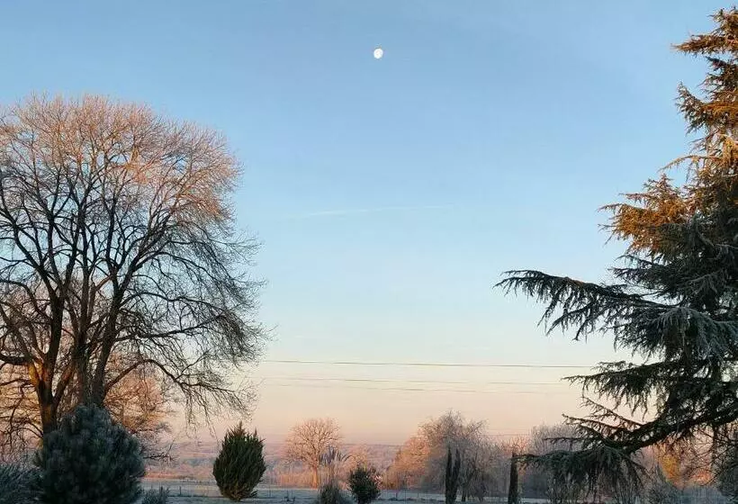 Aamiaismajoitus (B&B) Domaine De Panissac