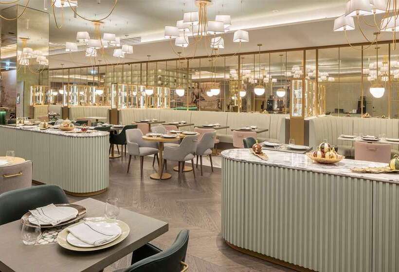 هتل The Emerald House Lisbon, Curio Collection By Hilton