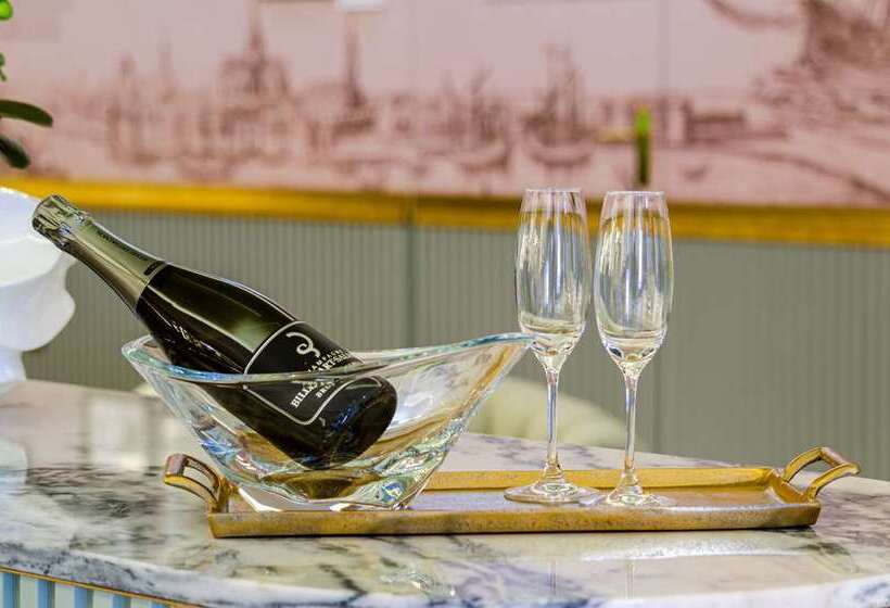 هتل The Emerald House Lisbon, Curio Collection By Hilton