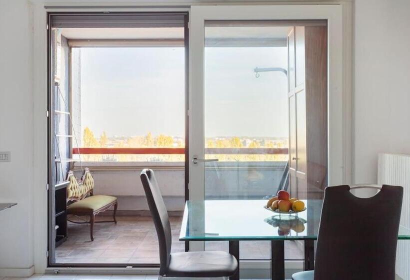 펜션 Attico Incantevole   Forum Assago & Humanitas