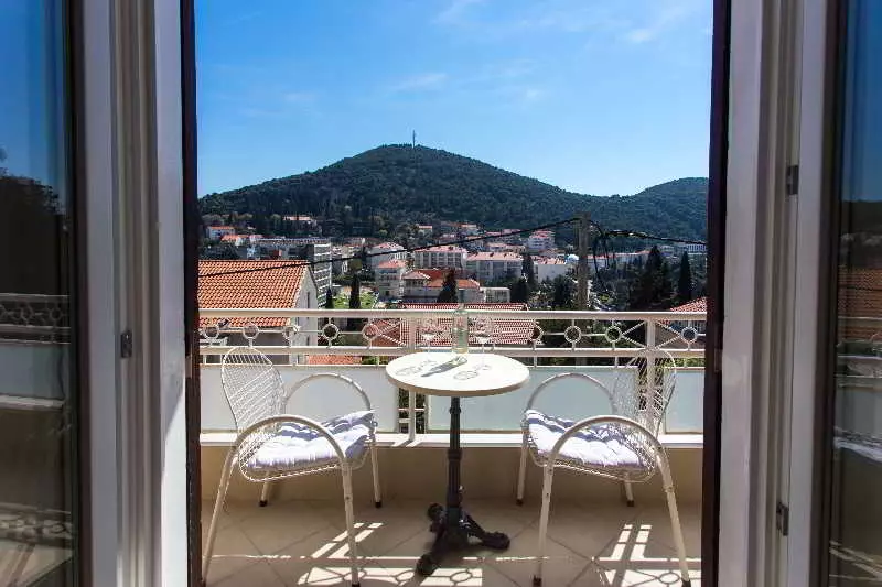 Отель Apartments Kerry