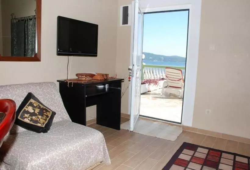 هتل Boka Bay Apartments