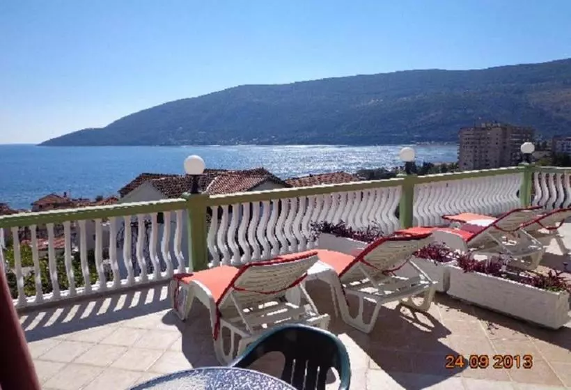 هتل Boka Bay Apartments