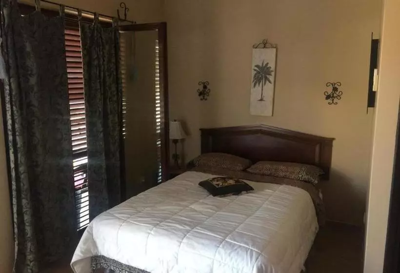 هتل Boka Bay Apartments