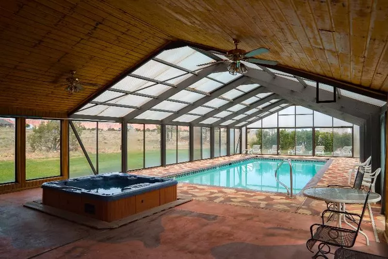 ホテル Broken Spur Inn & Steakhouse