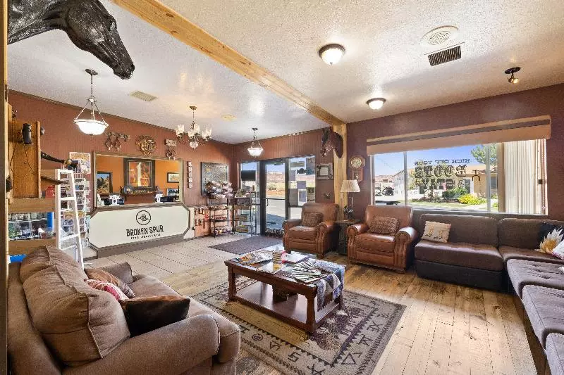 ホテル Broken Spur Inn & Steakhouse