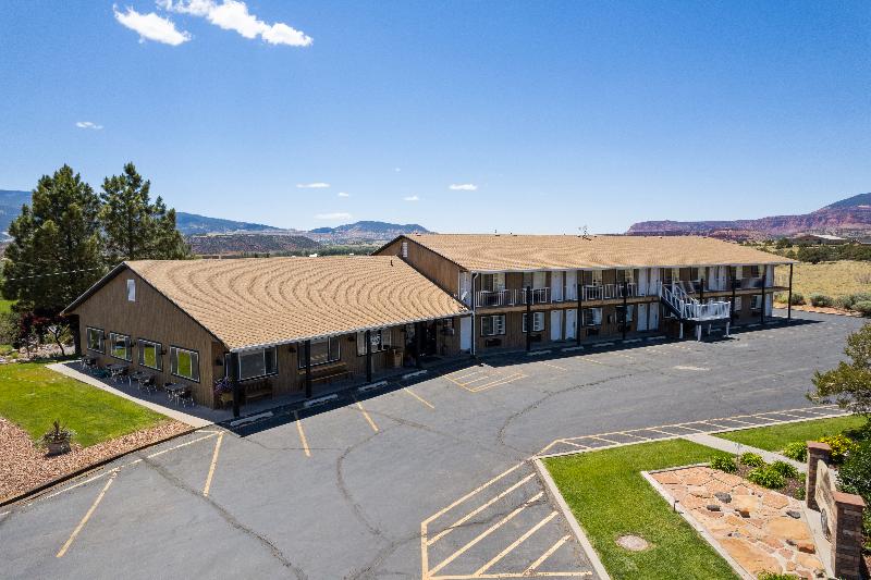 Otel Broken Spur Inn & Steakhouse