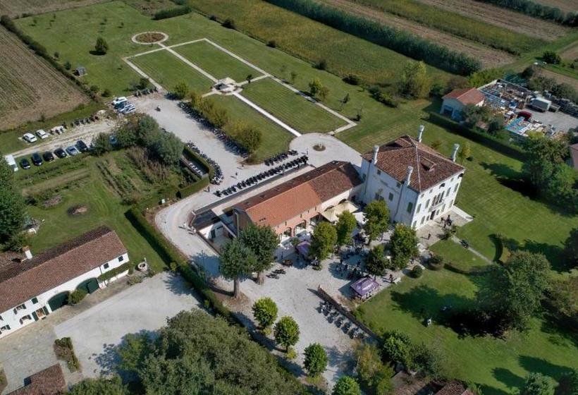 ホテル Ca  Zane Martin