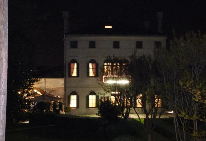 ホテル Ca  Zane Martin