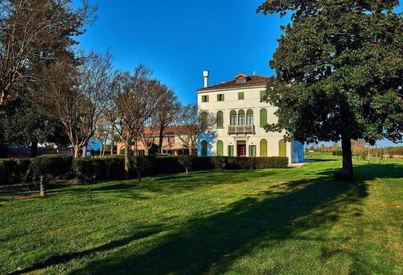 ホテル Ca  Zane Martin