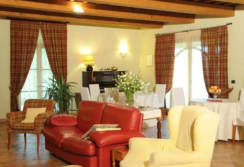 هتل Agriturismo La Rosa Tea