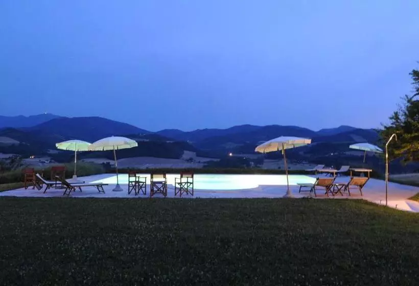 هتل Agriturismo La Rosa Tea