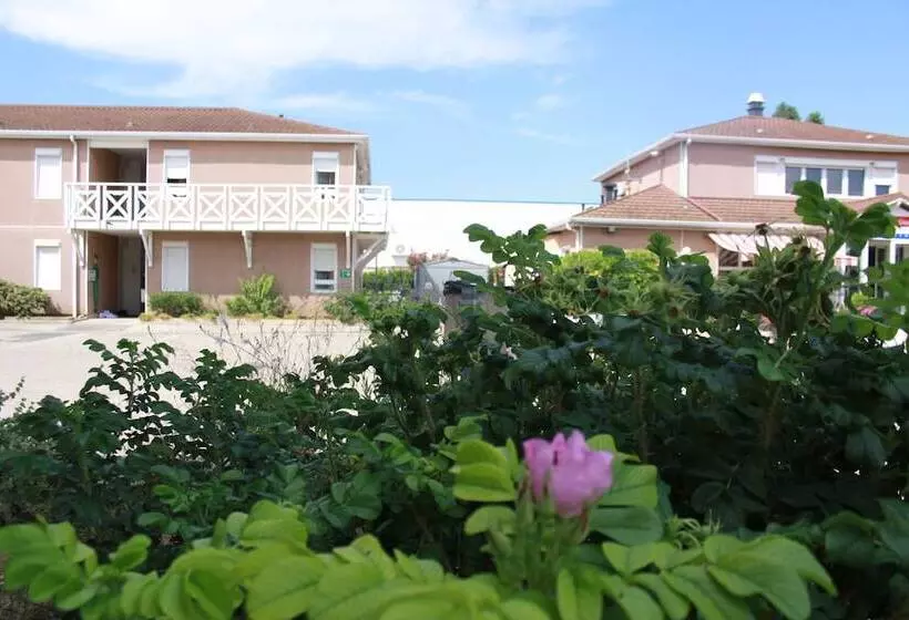 ホテル Nîmes Caissargues