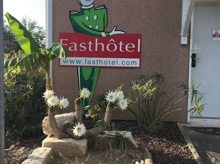 ホテル Nîmes Caissargues