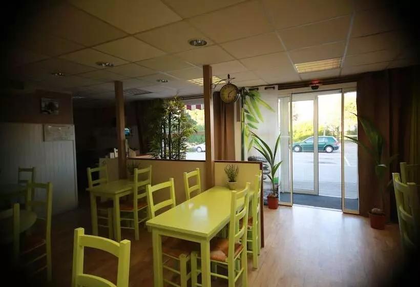 ホテル Nîmes Caissargues