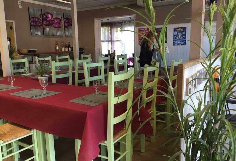 فندق Nîmes Caissargues