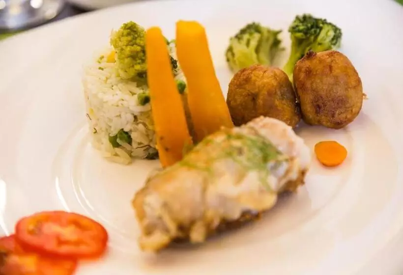 Hotel Nobila Airport