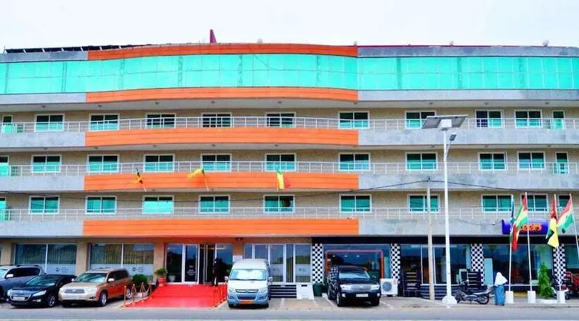 Hotel Nobila Airport