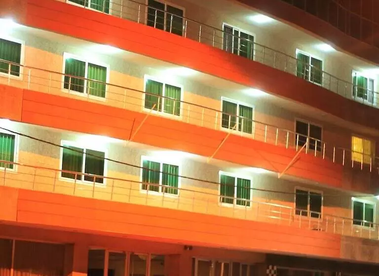 Hotel Nobila Airport