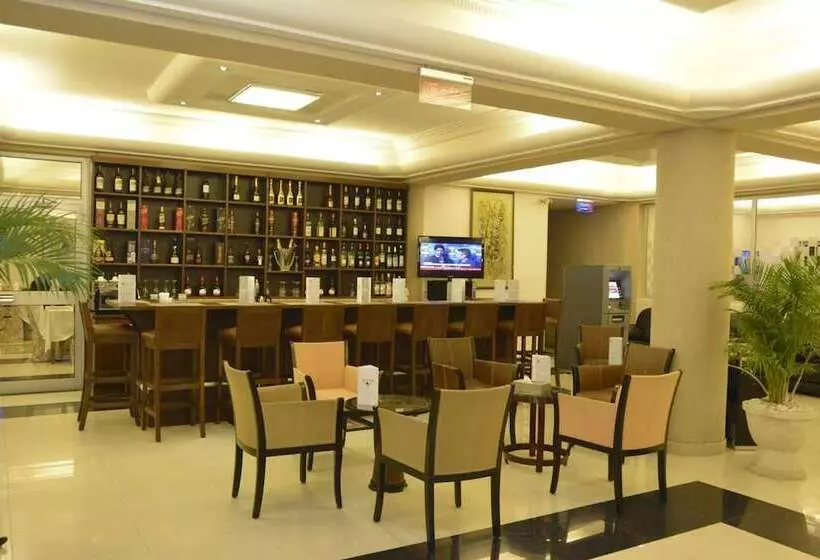 Hotel Nobila Airport