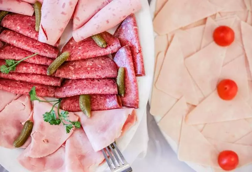 Hotel Nobila Airport