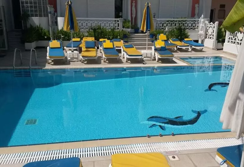 田舎風ホテル Elite Apartments