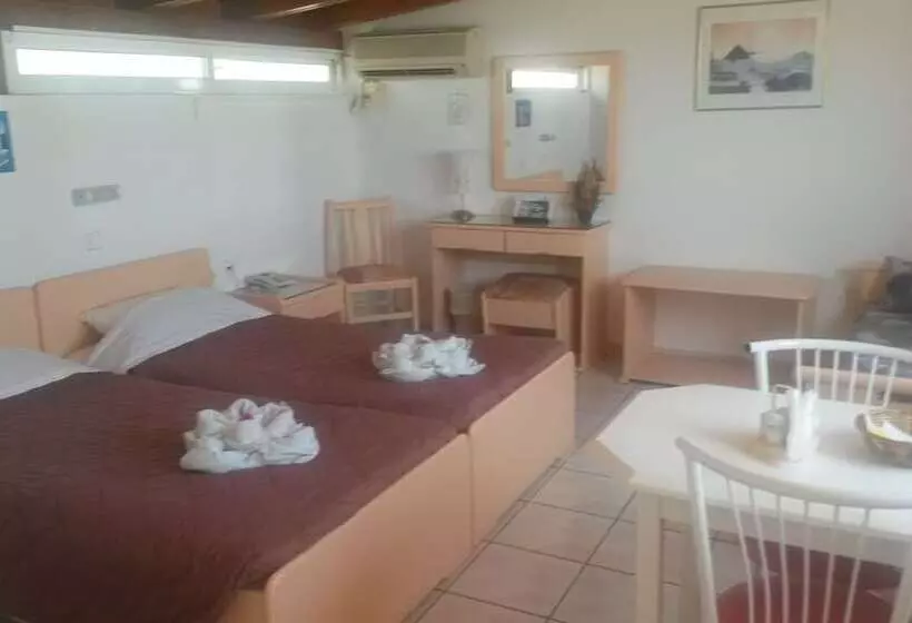 田舎風ホテル Elite Apartments