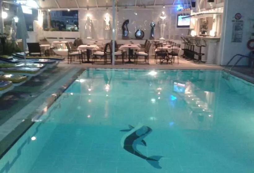 田舎風ホテル Elite Apartments