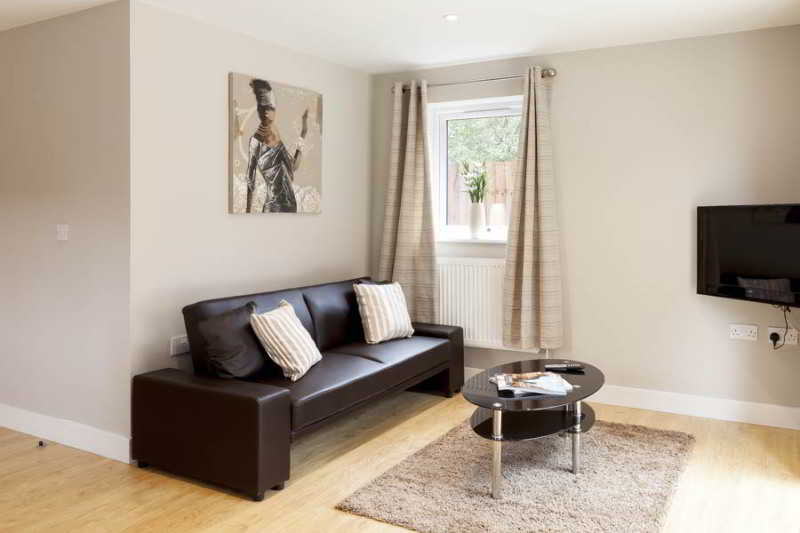 酒店 Saracens Courtyard Apartments