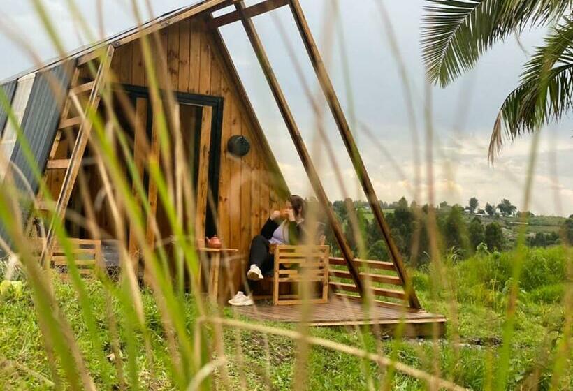 هتل Akira Alira Lodge