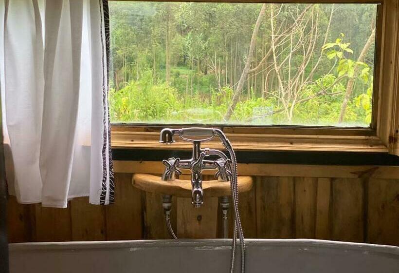 هتل Akira Alira Lodge