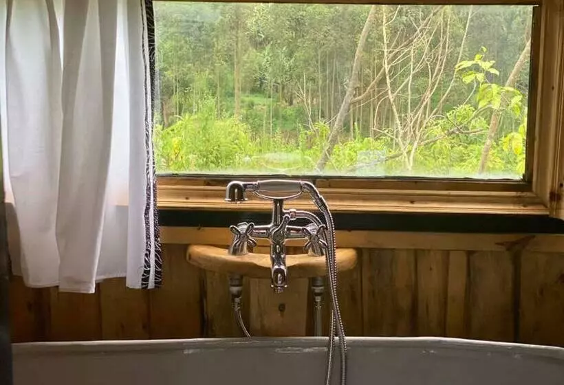 هتل Akira Alira Lodge