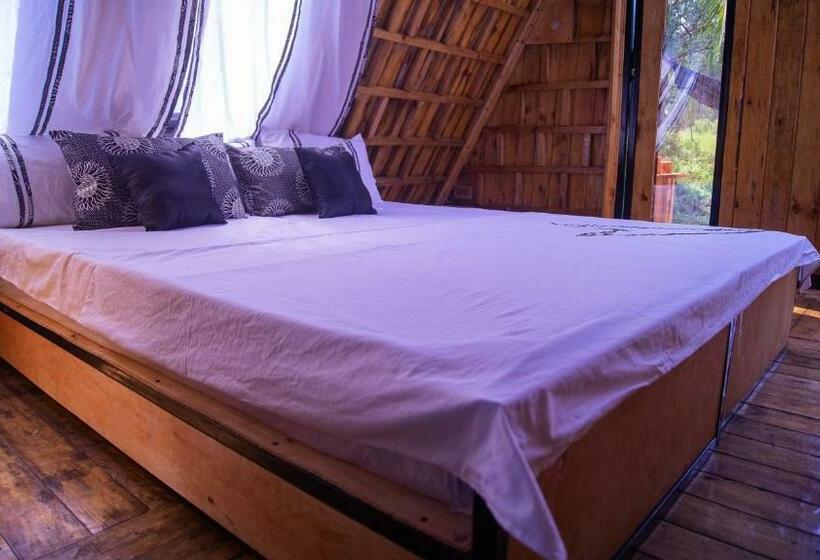 هتل Akira Alira Lodge