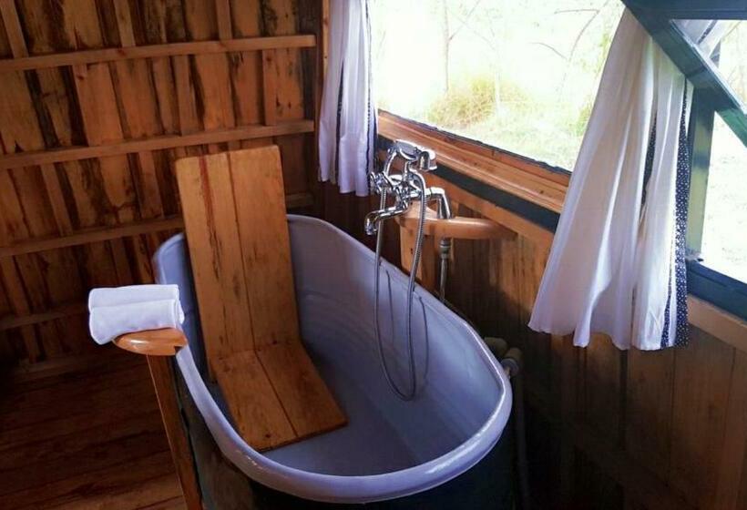 هتل Akira Alira Lodge