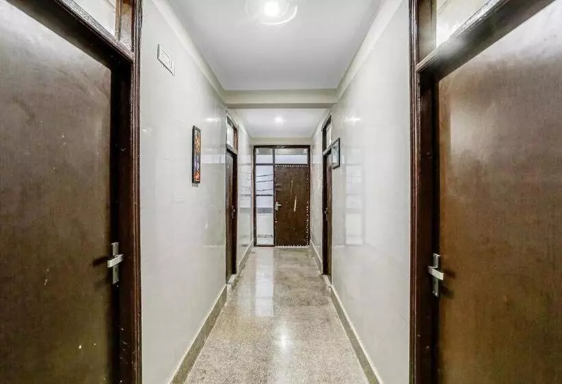 Hotelli Collection O Ap Grand