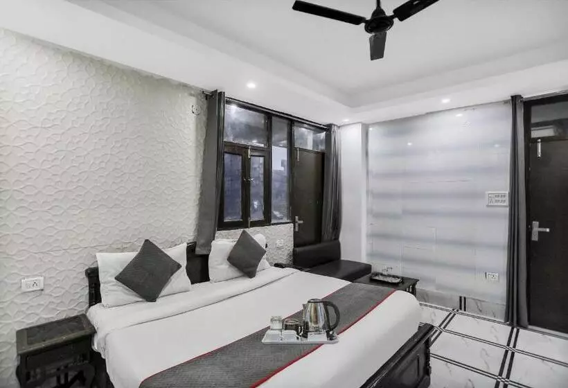 Hotelli Collection O Ap Grand