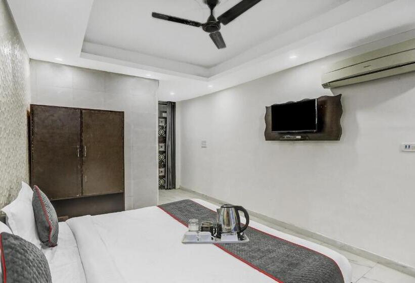 Отель Collection O Ap Grand