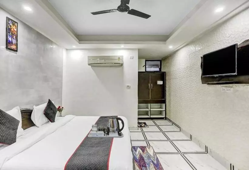 Hotelli Collection O Ap Grand