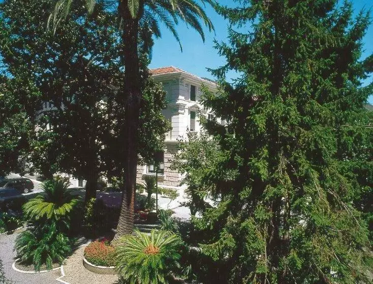 Hotelli Villa Elena