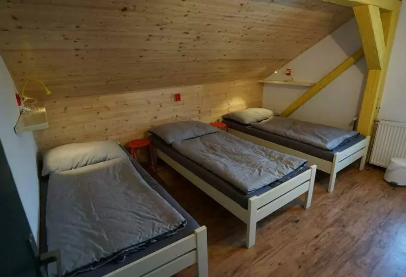 Majatalo Chata Pod Hradem