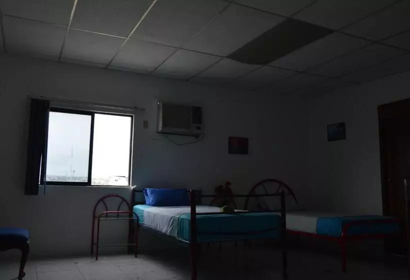 پانسیون Hostal El Naufrago 2