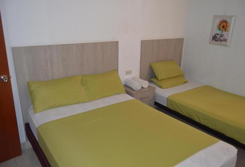 Pension Hostal El Naufrago 2