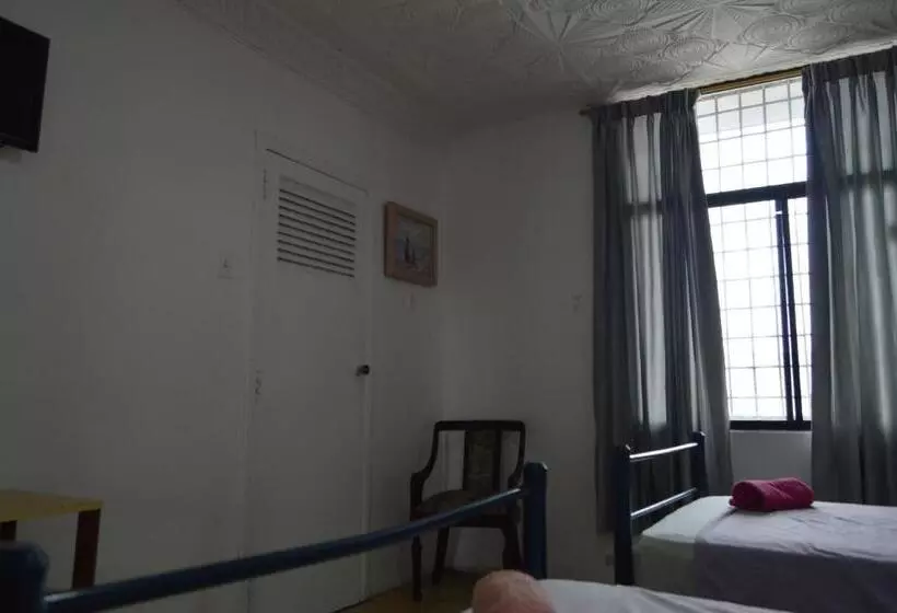 پانسیون Hostal El Naufrago 2