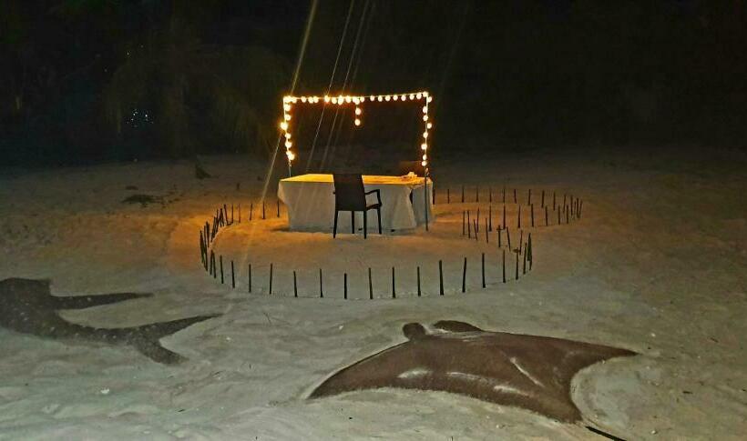 پانسیون White Sand Himandhoo