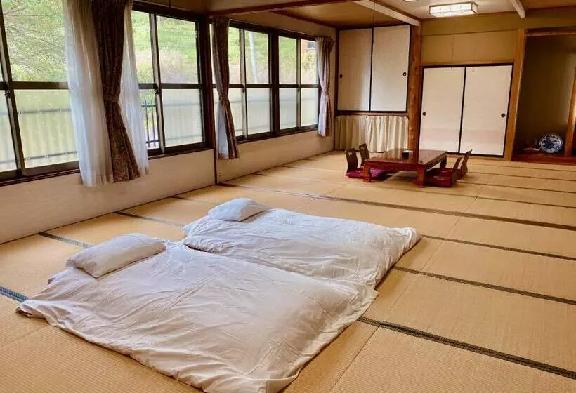ベッドアンドブレックファースト Togari Inn Suites