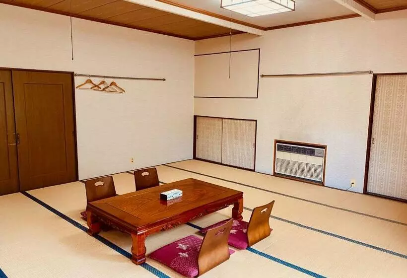 ベッドアンドブレックファースト Togari Inn Suites