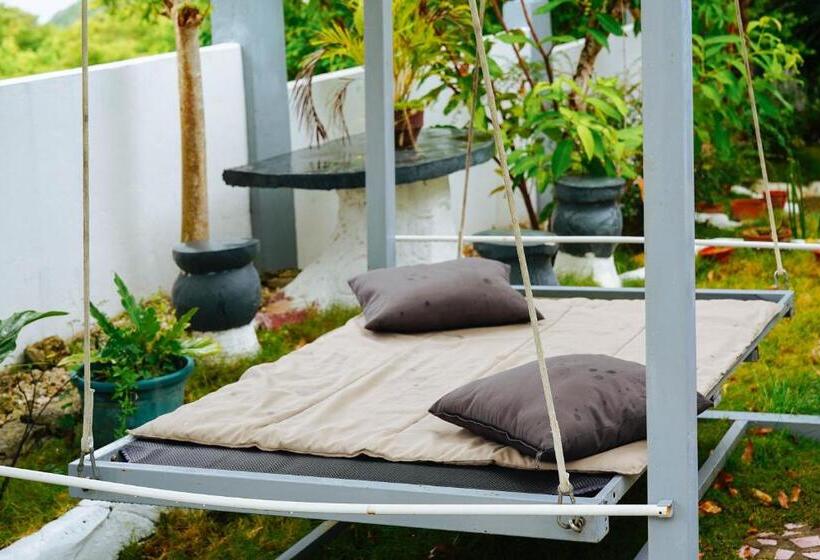 בית מלון כפרי Negra Mountain Resort