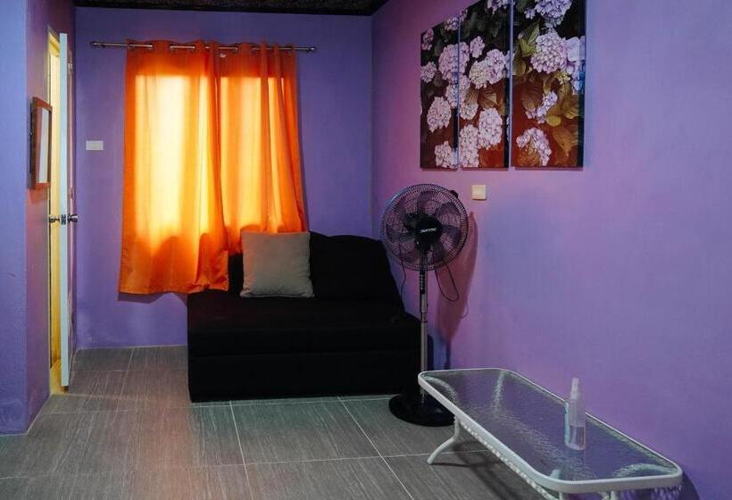 בית מלון כפרי Negra Mountain Resort