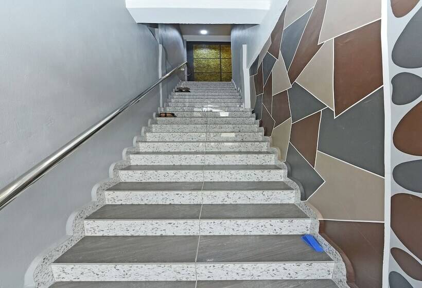 Hotel Oyo 90427 Mm Homestay